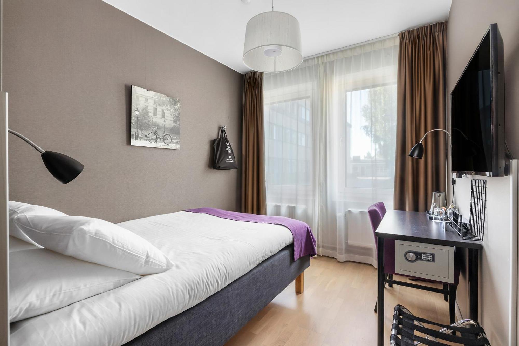 Best Western Plus Park Airport Hotel Arlanda Bagian luar foto