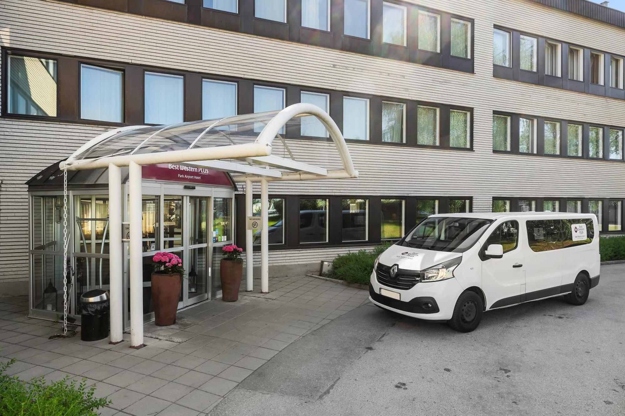 Best Western Plus Park Airport Hotel Arlanda Bagian luar foto